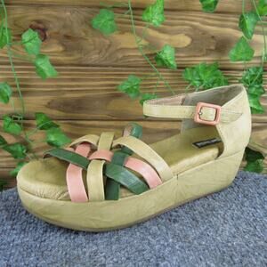 Gee'WaWa Women's Strappy Multicolor Leather Sz 7.5 Medium Gently Used 2025